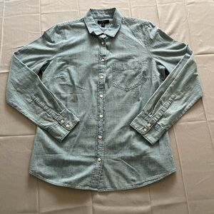 J.CREW WOMEN/MENS M BLUE ORGANIC COTTON CHAMBRAY DENIM‎ BUTTON DOWN SHIRT